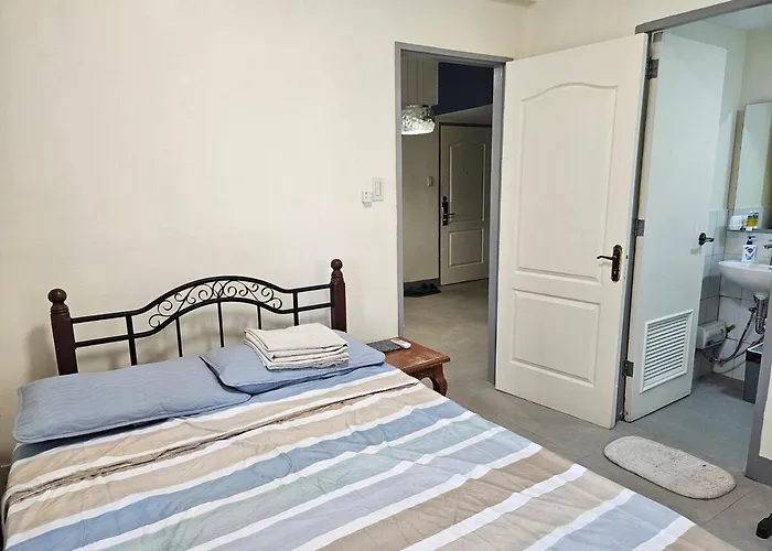 Burgos Circle Bonifacio Bgc Near High Street Apartment *