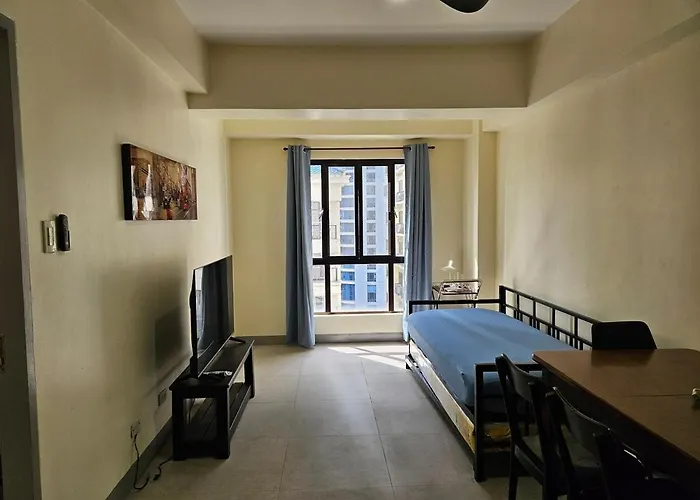 Apartment Burgos Circle Bonifacio Bgc Near High Street *