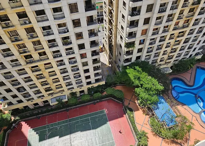 Burgos Circle Bonifacio Bgc Near High Street Apartment *