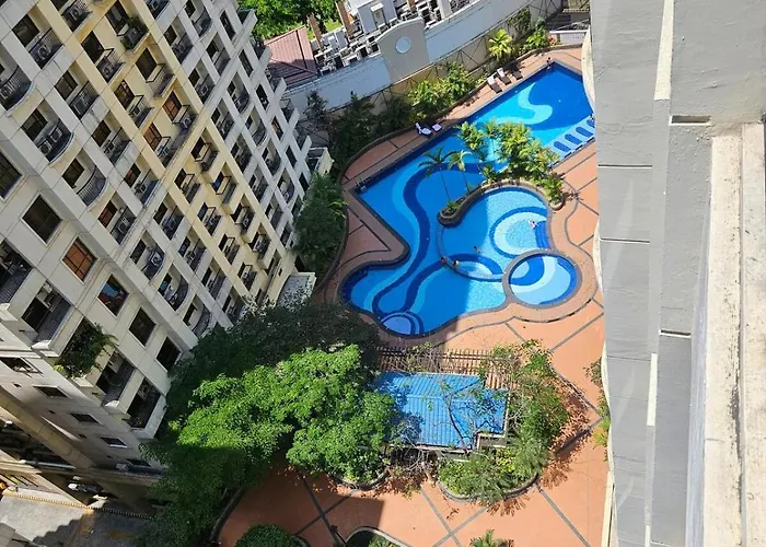 Apartment Burgos Circle Bonifacio Bgc Near High Street